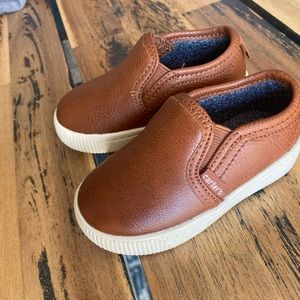 New Carters Loafs size 5 Never worn